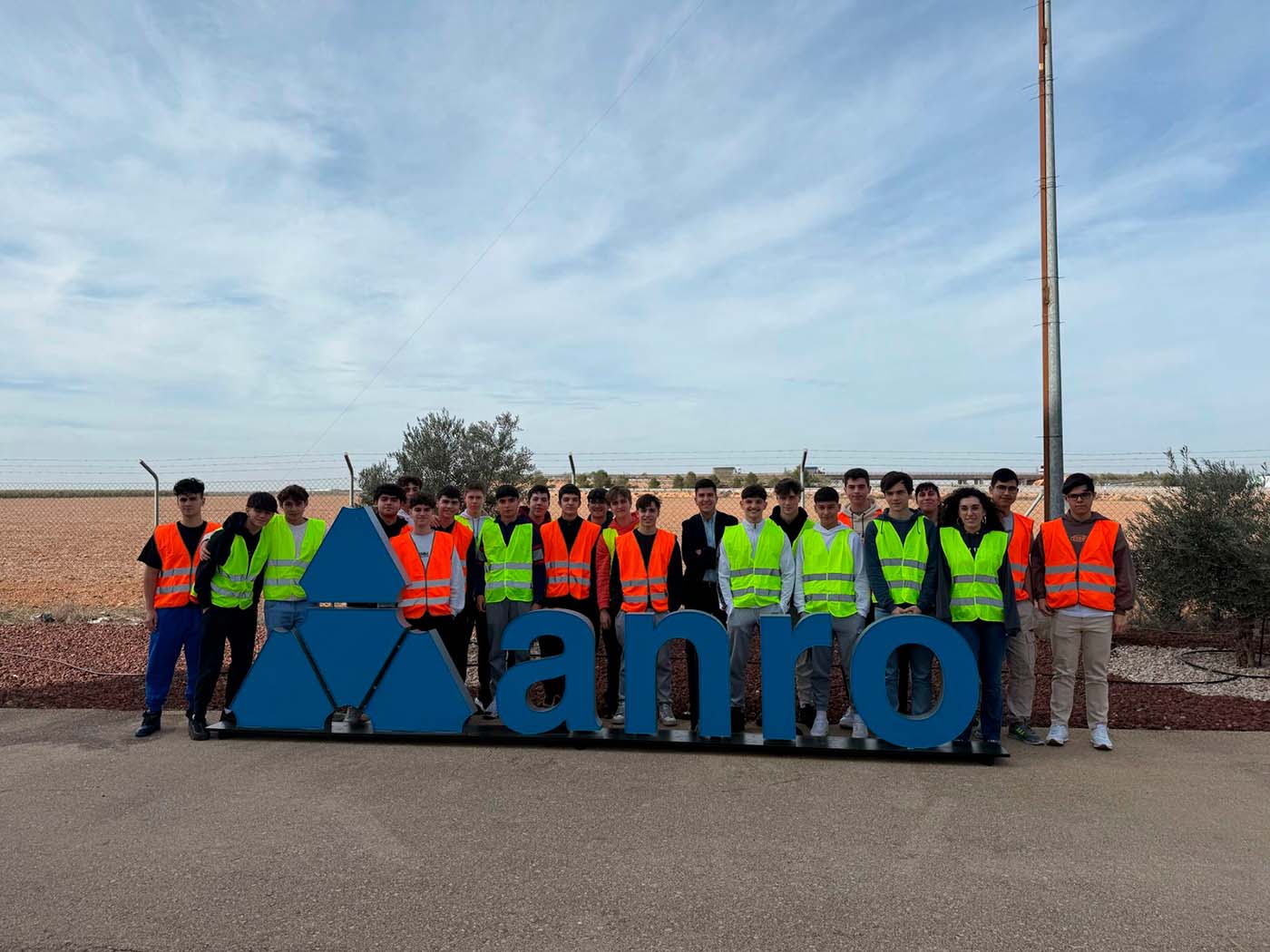 ¡APRENDIENDO DE LA INGENIERÍA EN EL MUNDO REAL! 