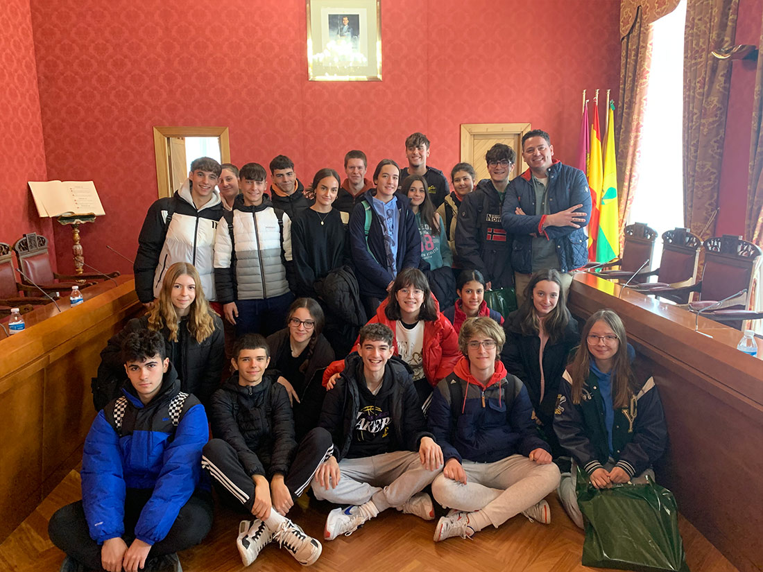 Alumnos de IES Alto Guadiana participan en la celebración del Día de la Constitución dia constitucion2023 2