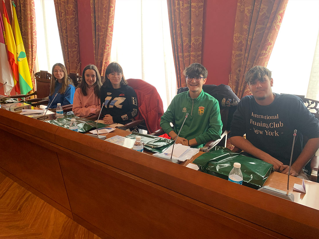 Alumnos de IES Alto Guadiana participan en la celebración del Día de la Constitución dia constitucion2023 3